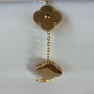 Gold flower bracelet